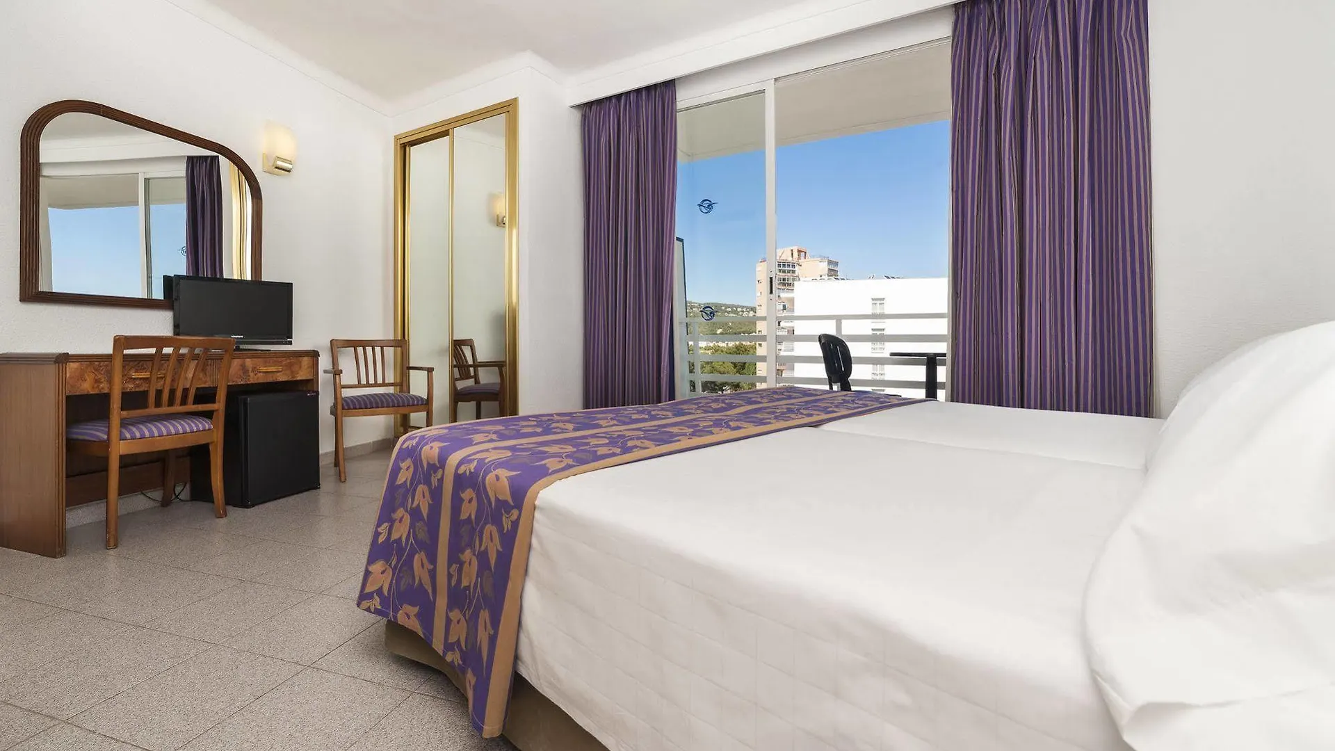 Globales Palmanova Palace (Adults Only) 4*,